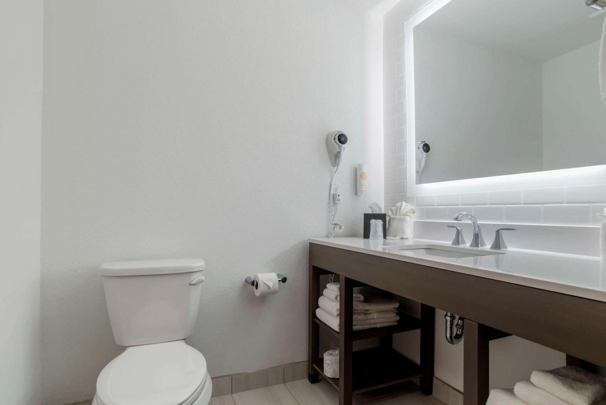 Comfort Inn & Suites Panama City Beach - Pier Park Area 외부 사진