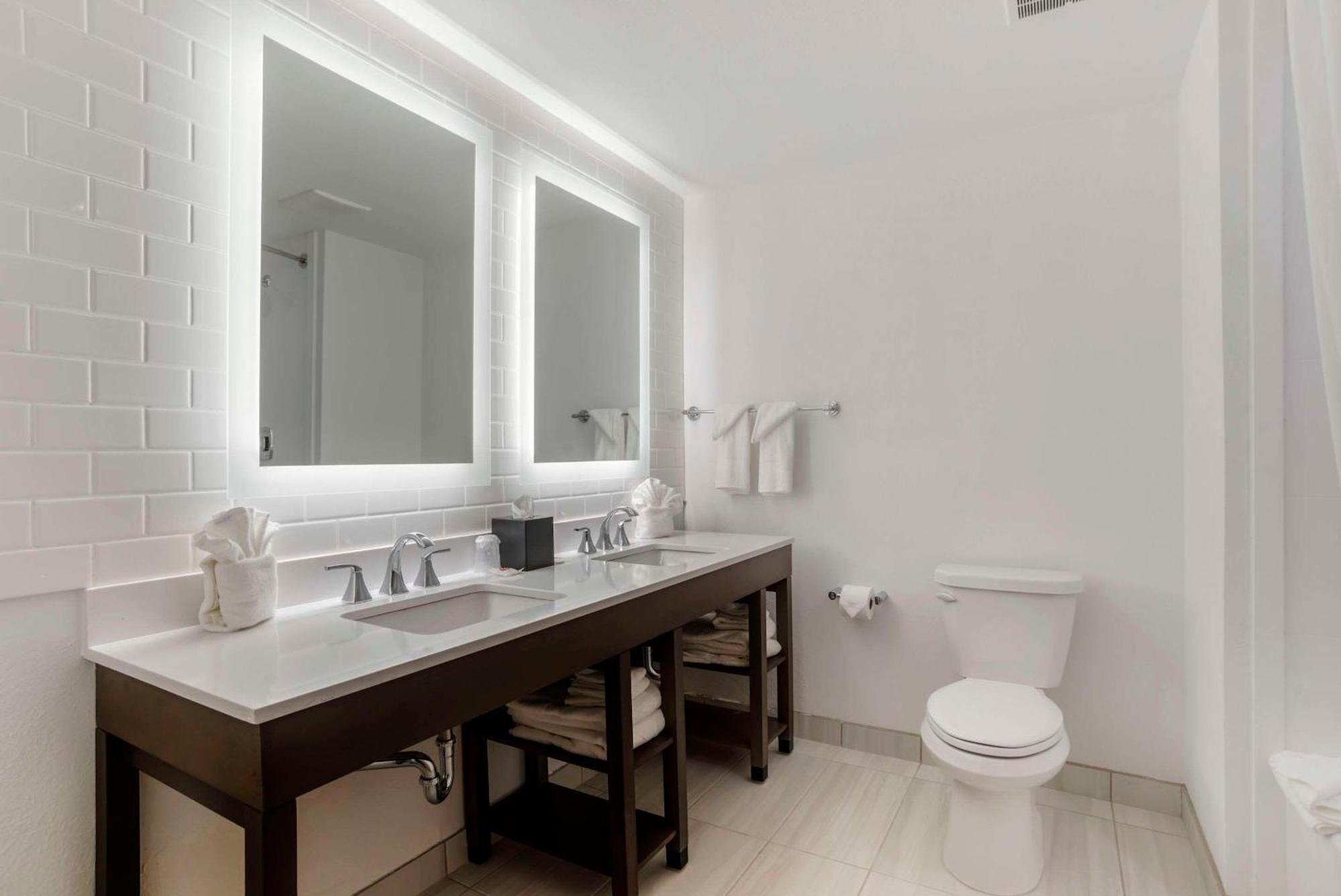 Comfort Inn & Suites Panama City Beach - Pier Park Area 외부 사진