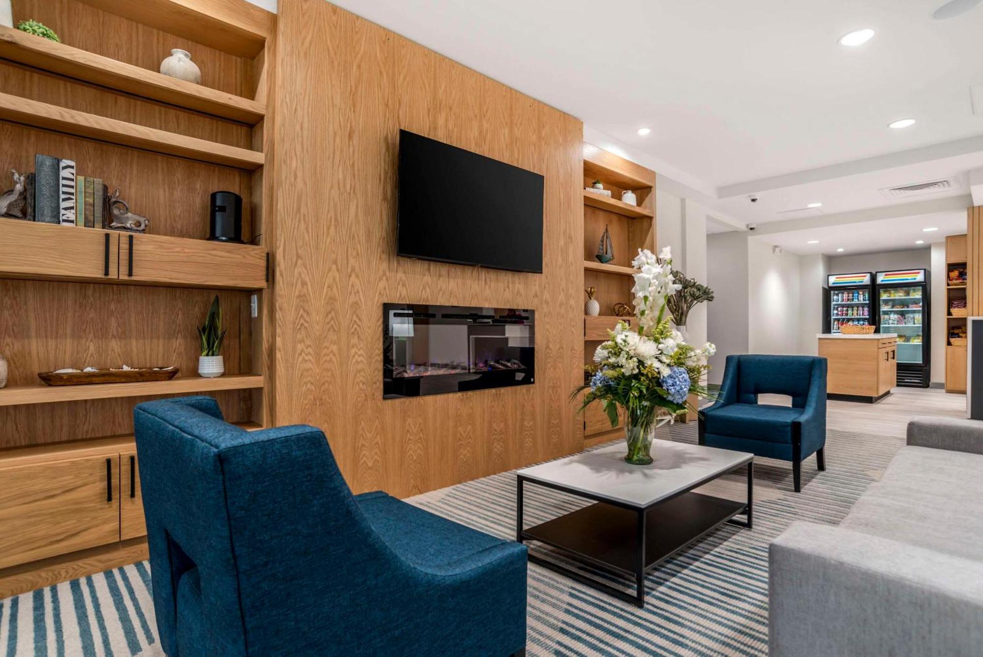 Comfort Inn & Suites Panama City Beach - Pier Park Area 외부 사진